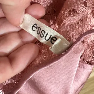 Essue Dusty Pink Satin Robe Women’s Small thumbnail 2