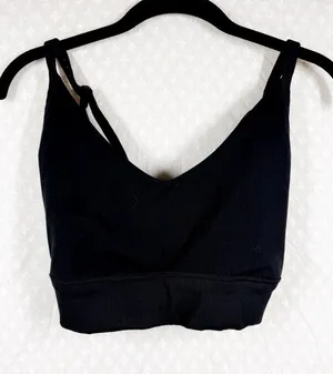 Aerie‎ Offline Black The Hugger Medium Support Racerback Sports Bra thumbnail 1