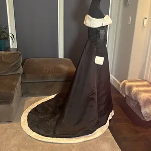 Women’s Black Off the Shoulder Christmas Holiday Winter Dress Train Size 2 NWT thumbnail 3