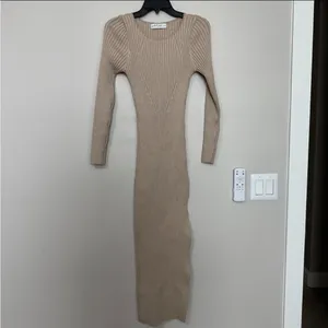 Petal & Pup Ainsley Long Sleeve Side Slit Rib Sweater Dress Size L thumbnail 2