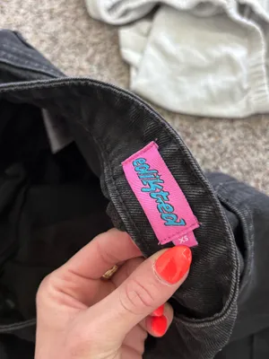 Edikted Jeans Low-Rise Petite thumbnail 3