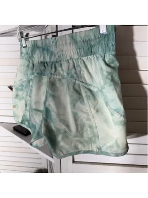 Lululemon track shorts V “4” diamond white washed marsh green athleisure sz 4 thumbnail 14