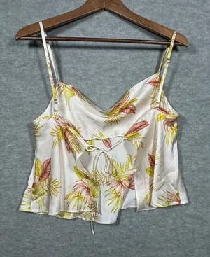 Le Lis Collection Women Sz M Floral Y2K Spaghetti Strap Crop Top Open Back‎ thumbnail 1