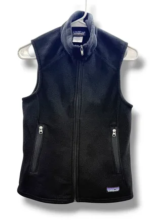 Patagonia Synchilla Fleece Vest Womens Small Black Full Zip‎ Outdoor Layering thumbnail 1