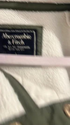Abercrombie Ivory & Olive Fleece thumbnail 3
