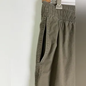 Vuori Women’s Ripstop Drawstring Pants Sz XS Dark Oregano Organic Cotton Joggers thumbnail 5