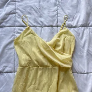 Lucy in the Sky Wrap Mini Dress Womens Large Butter Yellow Flowy Feminine Dainty thumbnail 3
