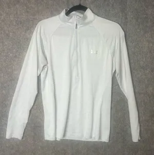 Under Armour Woman Large Lightweight Gray long sleeve 1/4 Zip athletic Shirt‎ thumbnail 1