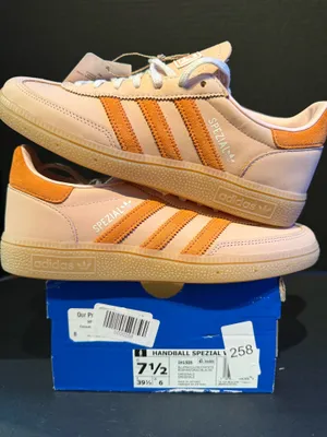 Adidas Handball Spezial size 7.5M/8.5W thumbnail 1