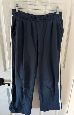 Old Navy Sweatpants thumbnail 1