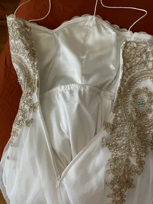 Ball Gown White Size 2 thumbnail 6