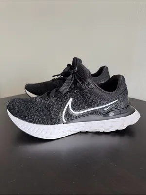 Nike Women’s React Infinity Run Flyknit 3 Black White Size 8.5 thumbnail 2