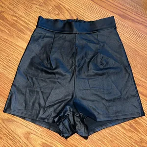 Windsor high waisted pleather shorts thumbnail 1