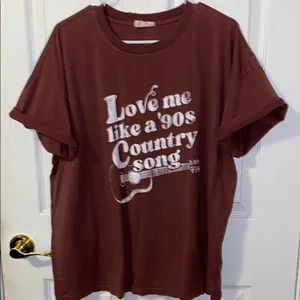 Refined Canvas Maroon “ Love me like a 90’s Country Song” T-Shirt Size Medium thumbnail 1