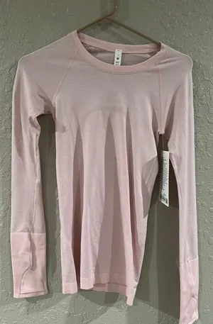 Lululemon Swiftly Tech Long Sleeve NWT thumbnail 1