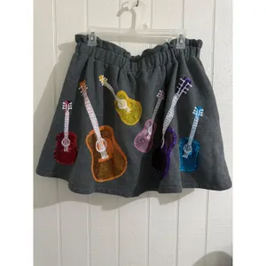 Queen of Sparkles Grey Sequin Guitar Sweatshirt Skort XL Music thumbnail 7