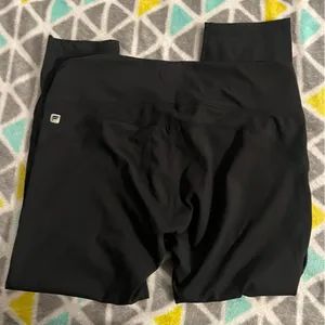 Fabletics power form capris legging thumbnail 2