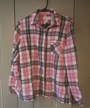 Victoria's Secret plaid flannel pajamas sleep shirt in pink, black and white size small. thumbnail 1