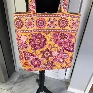 VERA BRADLEY QUILTED TOTE BAG thumbnail 2