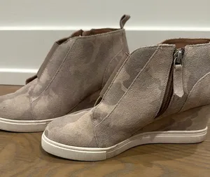 Paolo Women's Suede Wedge Ankle Boots thumbnail 1