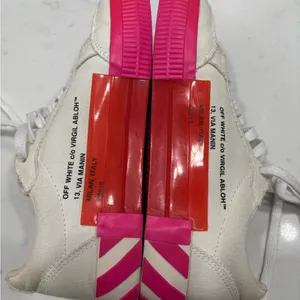 Off-White Sneakers thumbnail 11