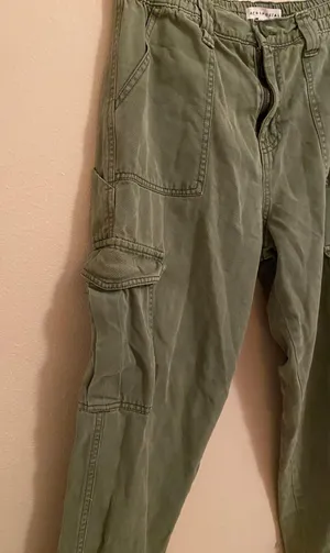 Aeropostale Olive Green Cargo Pants thumbnail 4