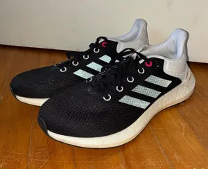 ADIDAS Pureboost 21 Running Shoes Black/White WOMEN Size 9 GX8088 thumbnail 1