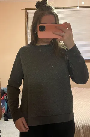 Old Navy Sweater thumbnail 1