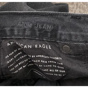 American Eagle Mom Jeans Size 4 Long Black Distressed Denim Emo Grunge Thrashed thumbnail 6