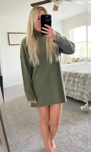 Dress thumbnail 1