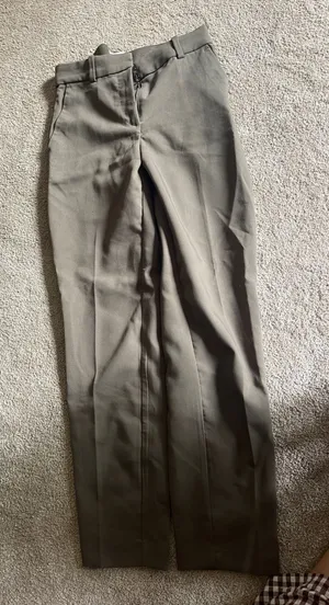 H&M dress green pants thumbnail 1