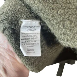 Chelsea28 bell sleeve wool blend sweater Size Small Green Cozy Cute Boho thumbnail 7