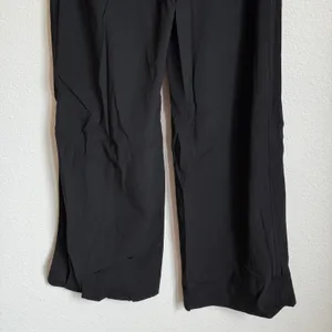 NWT Halara High Waisted Side Pocket Flare‎ Leggings in Black thumbnail 6