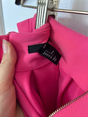 H&M pleated mini skirt bubblegum pink size 4 flair Y2K stylish thumbnail 4