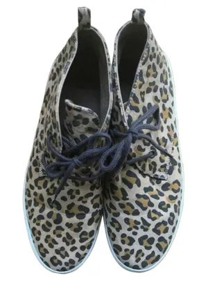 Gap Womens Cheetah Print Midtop Lace Up Sneaker Sz 8 thumbnail 1