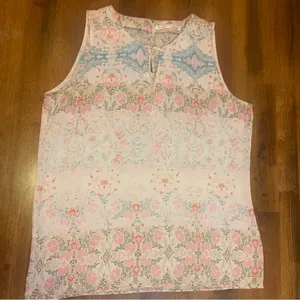 Violet & Claire top Medium Pastel Colors Floral Sleeveless Blouse thumbnail 1