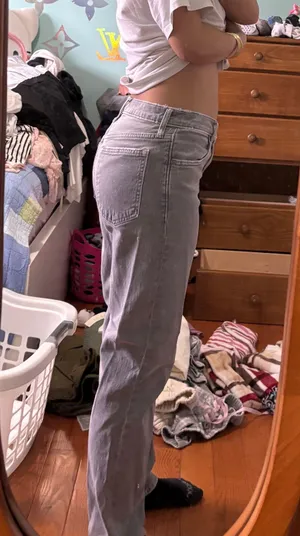 High Rise Mom Jeans thumbnail 2