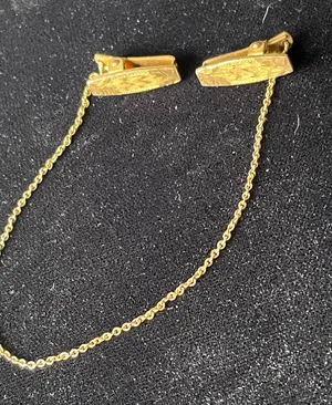 Vintage HAA Co Gold Tone Sweater Clip Cardigan Clips Chain thumbnail 1