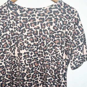 Crazy Train Leopard Print Short Sleeve Keyhole V Neck Top thumbnail 9