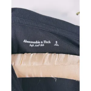 Abercrombie & Fitch Ribbed Polo Long Sleeve Bodysuit Size S Black Preppy Capsule thumbnail 4