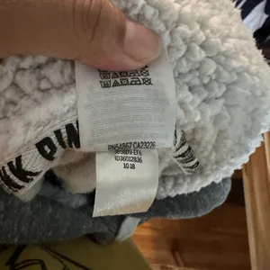 PINK Victoria’s Secret Gray Fleece-Lined Hoodie – Size M thumbnail 3