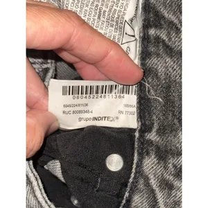 Zara TRF High-Rise Wide-Leg Jeans Grey Faded Wash Raw Hem 6045/224/811 Size 4 thumbnail 4