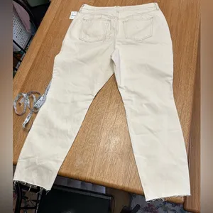 We The Free People NWT CRVY ivory raw hem cropped button fly denim size 33, 17” thumbnail 8