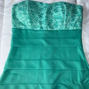 🔥 Emerald Lace Strapless Bodycon Mini Dress w/ Built-In Padded Bra – Sculpted & Snatched Small 💚✨ thumbnail 2