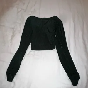 Sky to Moon Cropped Long Sleeve Green thumbnail 4