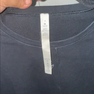Black Lululemon cut above tee thumbnail 6