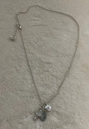 Necklace thumbnail 1