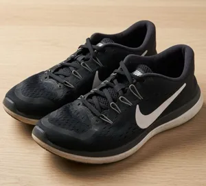 Nike Flex 2017 RN Running Shoes Black White Women’s Size 7 Athletic Sneakers thumbnail 1