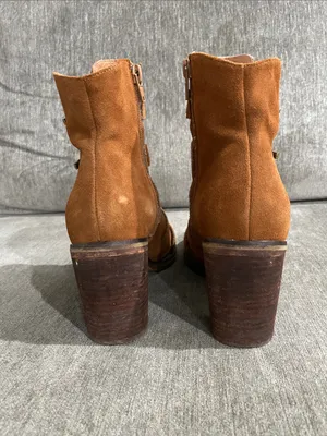 Jeffrey Campbell Climber Bootie Size 7.5 Brown Suede Ankle Bootie Brass Clips thumbnail 6