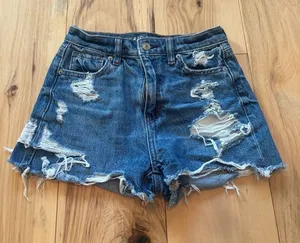 American Eagle Distressed Denim Mom Shorts Size 000 thumbnail 1